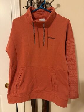 Columbia womens  Pullover Funnel Neck Sweatshirt